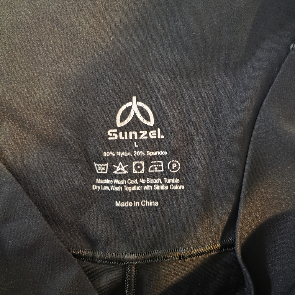 Elegant Black Flare Yoga Pants - Picture 2 of 7
